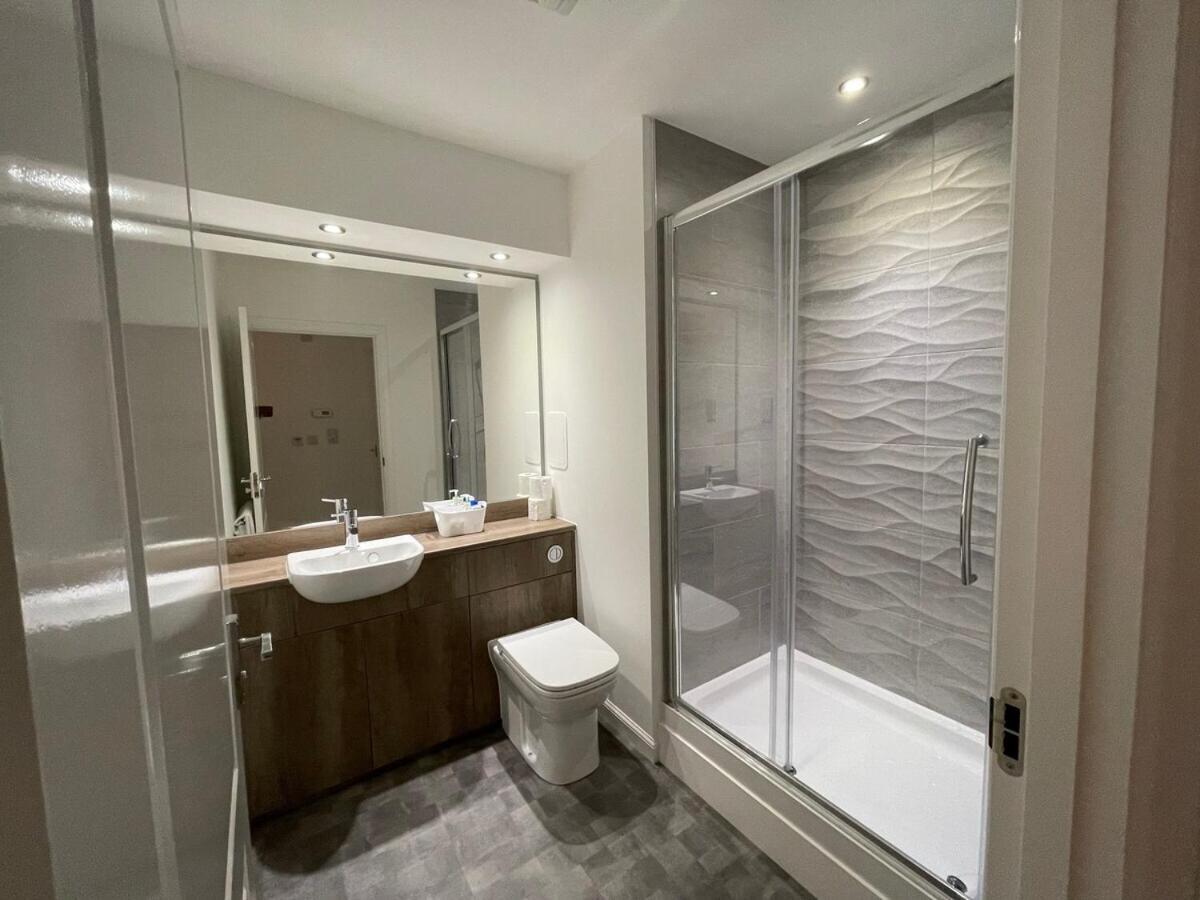 2 Bedroom Luxury Flat In Quiet Village Of Bishopton Bishopton  Extérieur photo