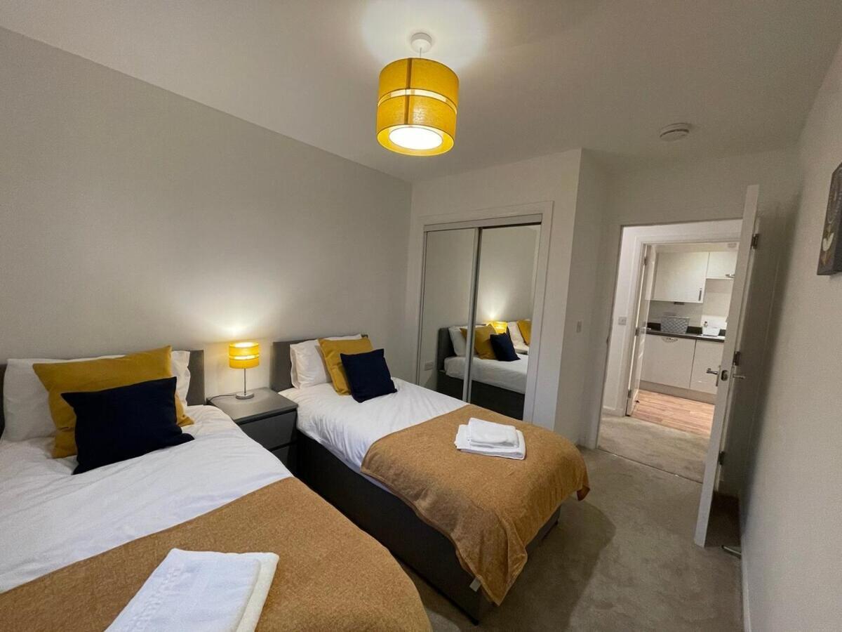 2 Bedroom Luxury Flat In Quiet Village Of Bishopton Bishopton  Extérieur photo